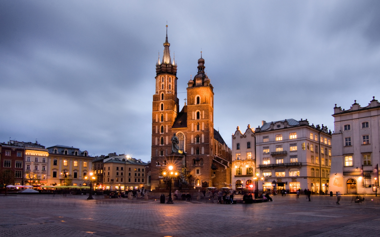 Employee Trip Coordination in Cracow with Polish Virtual Assistant